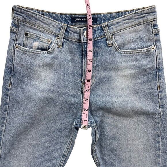 Calvin Klein Jeans Mid Rise Slim Light Wash Womens 26x30 Stretch Ripped Knee - Picture 3 of 9